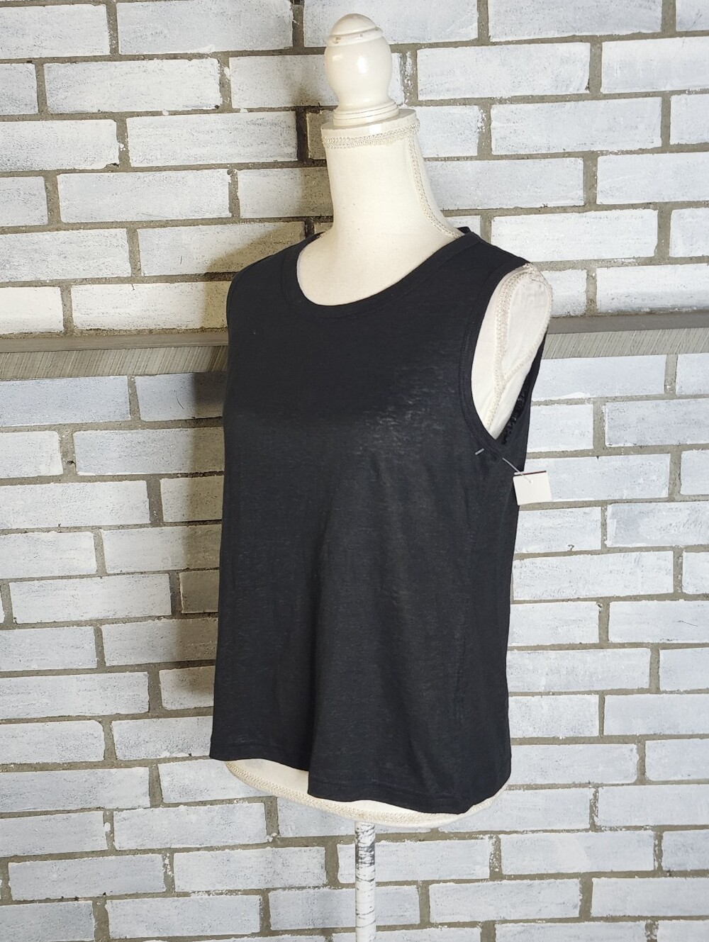 • Banana Republic Black 100% Linen Tank Top Womens XS Muscle Tee Casual Summer